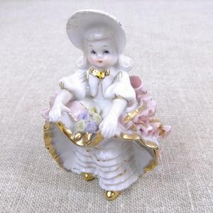 Vintage 1956 GZ lefton figurine